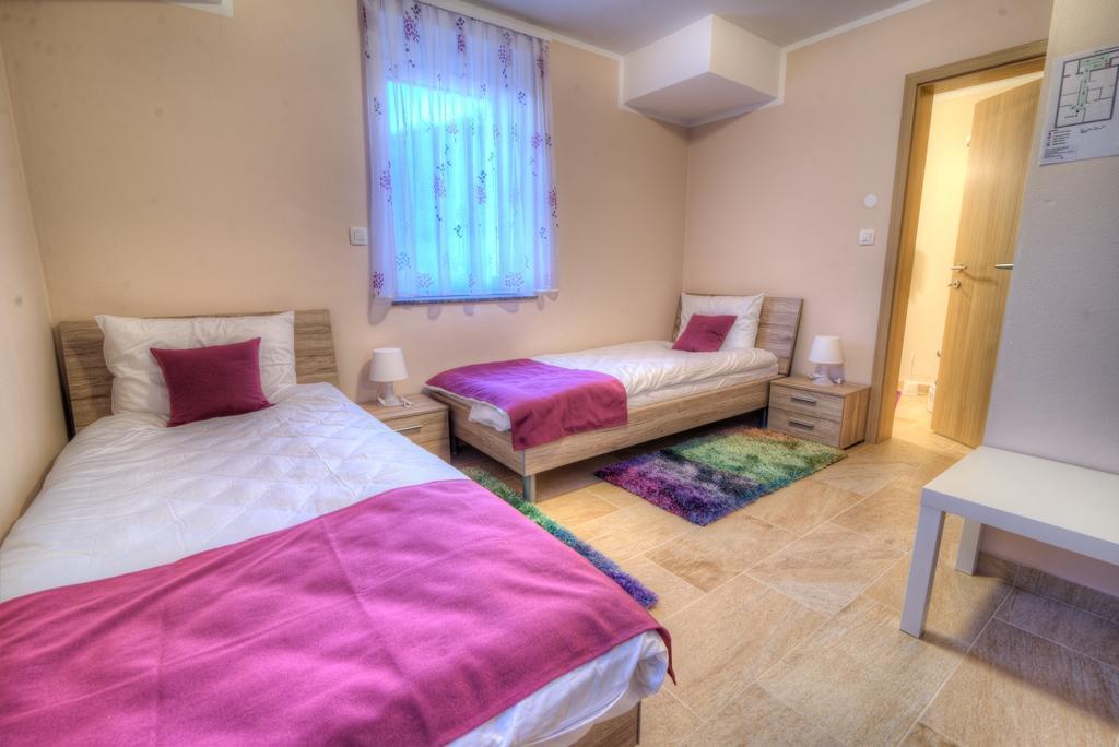Dobra Hisa Zdravja Cicarija Hotel Golac Екстериор снимка