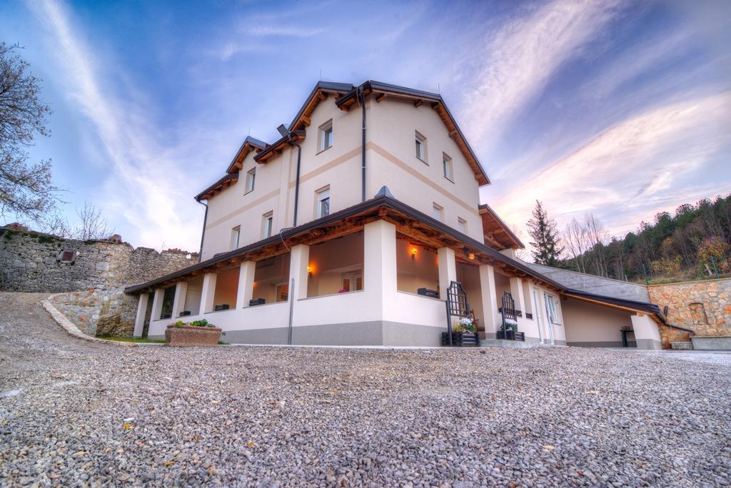 Dobra Hisa Zdravja Cicarija Hotel Golac Екстериор снимка